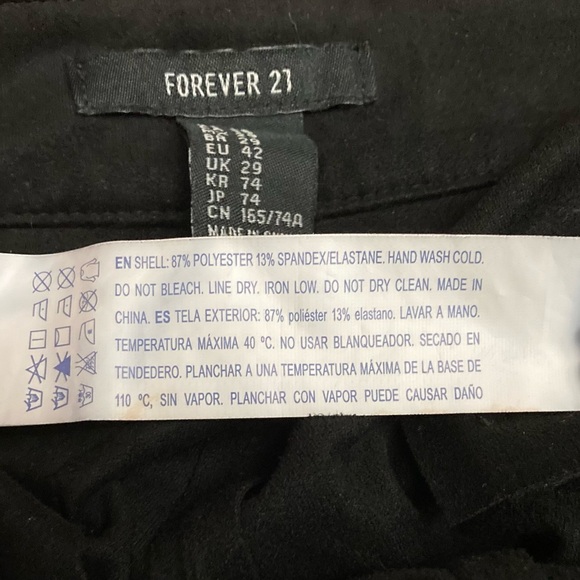🌻FOREVER21🌻Black front lace-up shorts with faux back pockets size 29. ✨EUC✨ - Picture 4 of 7